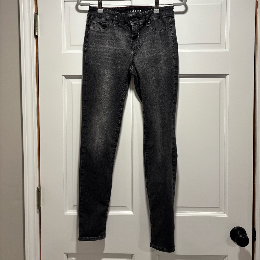 White House Black Market Black The Jegging Size 4